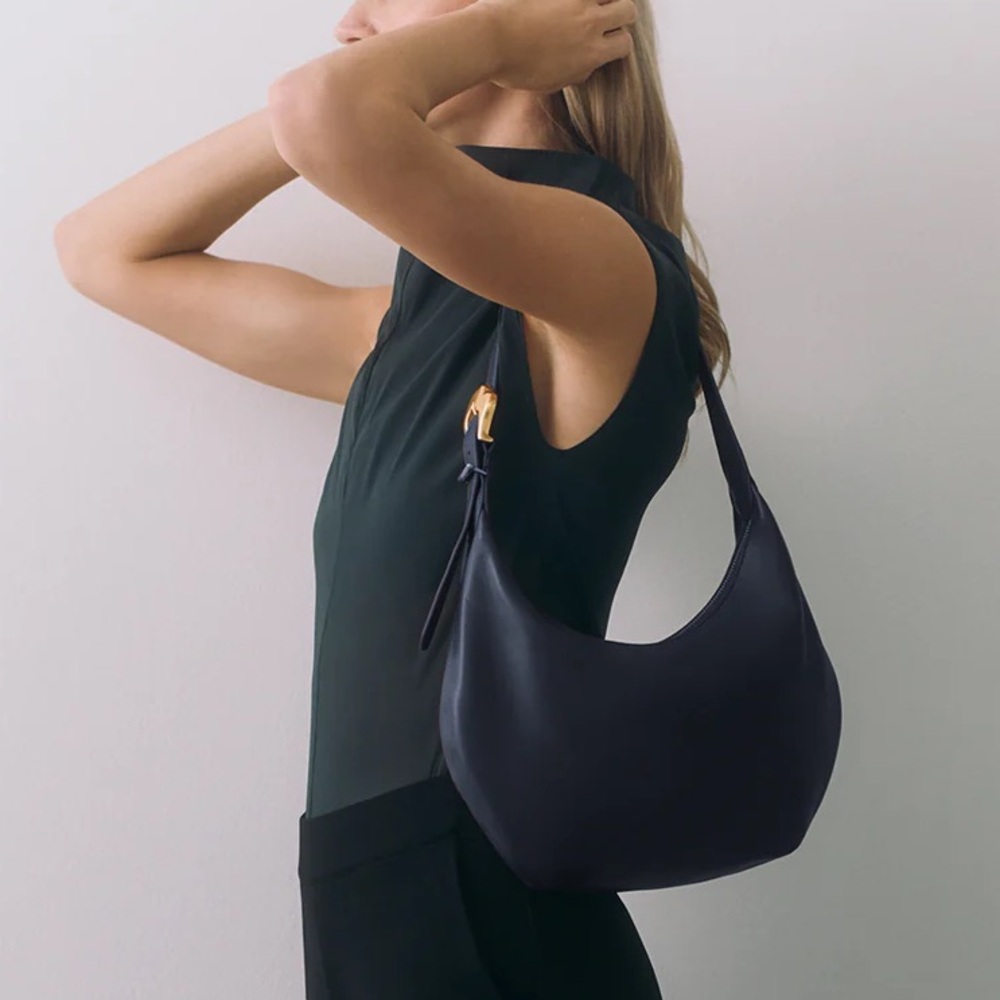 Cuyana ‘Celestia’ shoulder bag